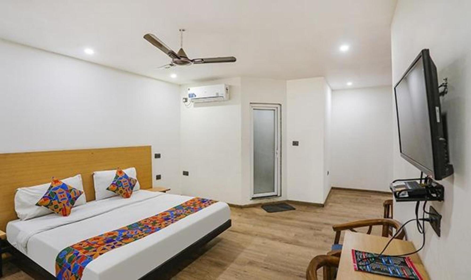 Fabhotel F9 Sector 58 نويدا المظهر الخارجي الصورة