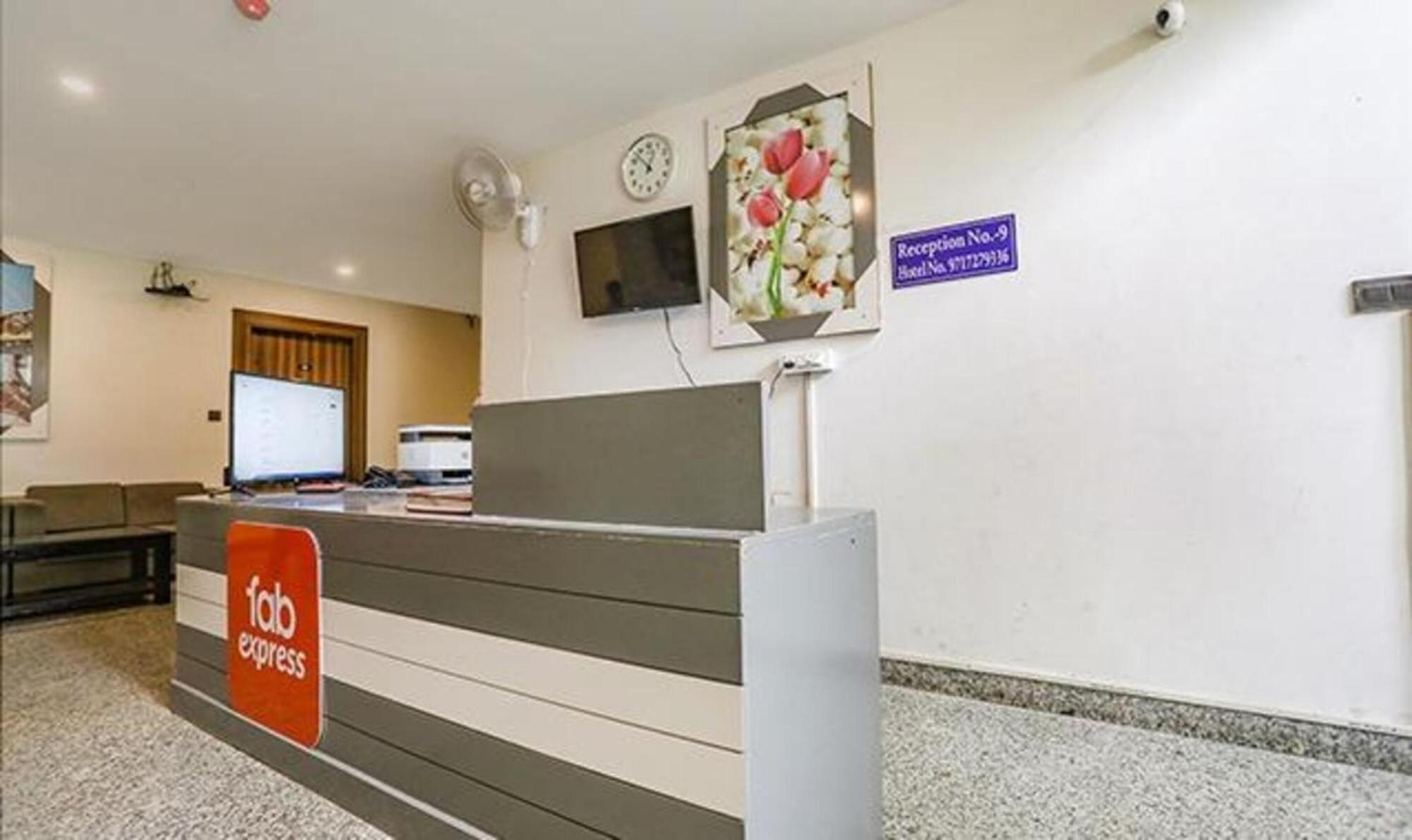Fabhotel F9 Sector 58 نويدا المظهر الخارجي الصورة